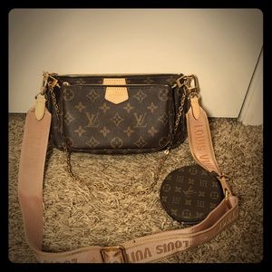Louis Vuitton style pink multi-pochette